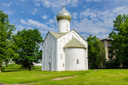 Храм XV века в Великом Новгороде передали РПЦ