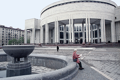 Крыша главной библиотеки России оказалась нелегально оккупированной