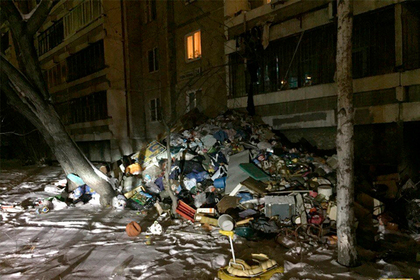 Несколько тонн мусора вынесли из квартиры в Екатеринбурге