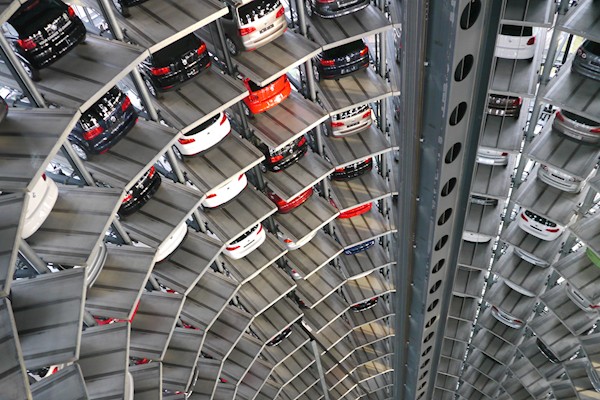 Новостройки с многоуровневыми паркингами: где и почем?