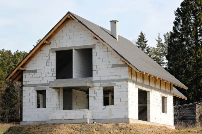 Строительство дома из пеноблока – главные особенности