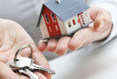Покупка квартиры через посредников: преимущества и недостатки