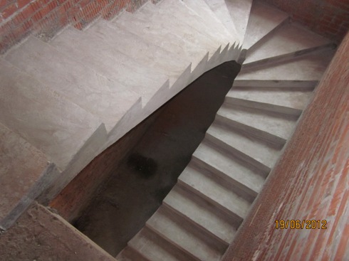 Монолитная бетонная лестница